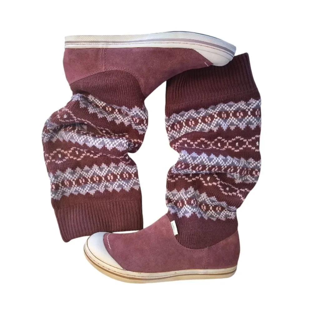 Y2K Simple Brand Burgundy Suede and Knit Sweater Flat Boots Size‎ 7.5
